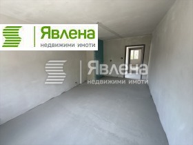 1 chambre Iztok, Pernik 1