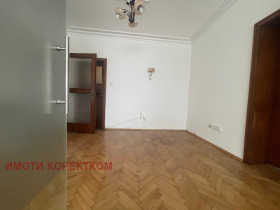 3 slaapkamers Tsentar, Sofia 7