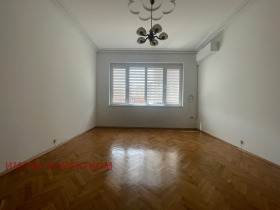 3 slaapkamers Tsentar, Sofia 6