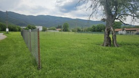 Grund Pravets, region Sofia 2