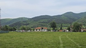 Grund Pravets, region Sofia 1