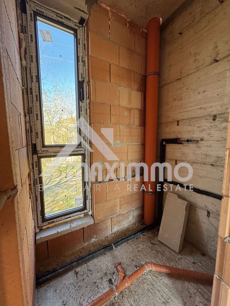 Продава КЪЩА, гр. Варна, м-т Телевизионна кула, снимка 9 - Къщи - 49080519