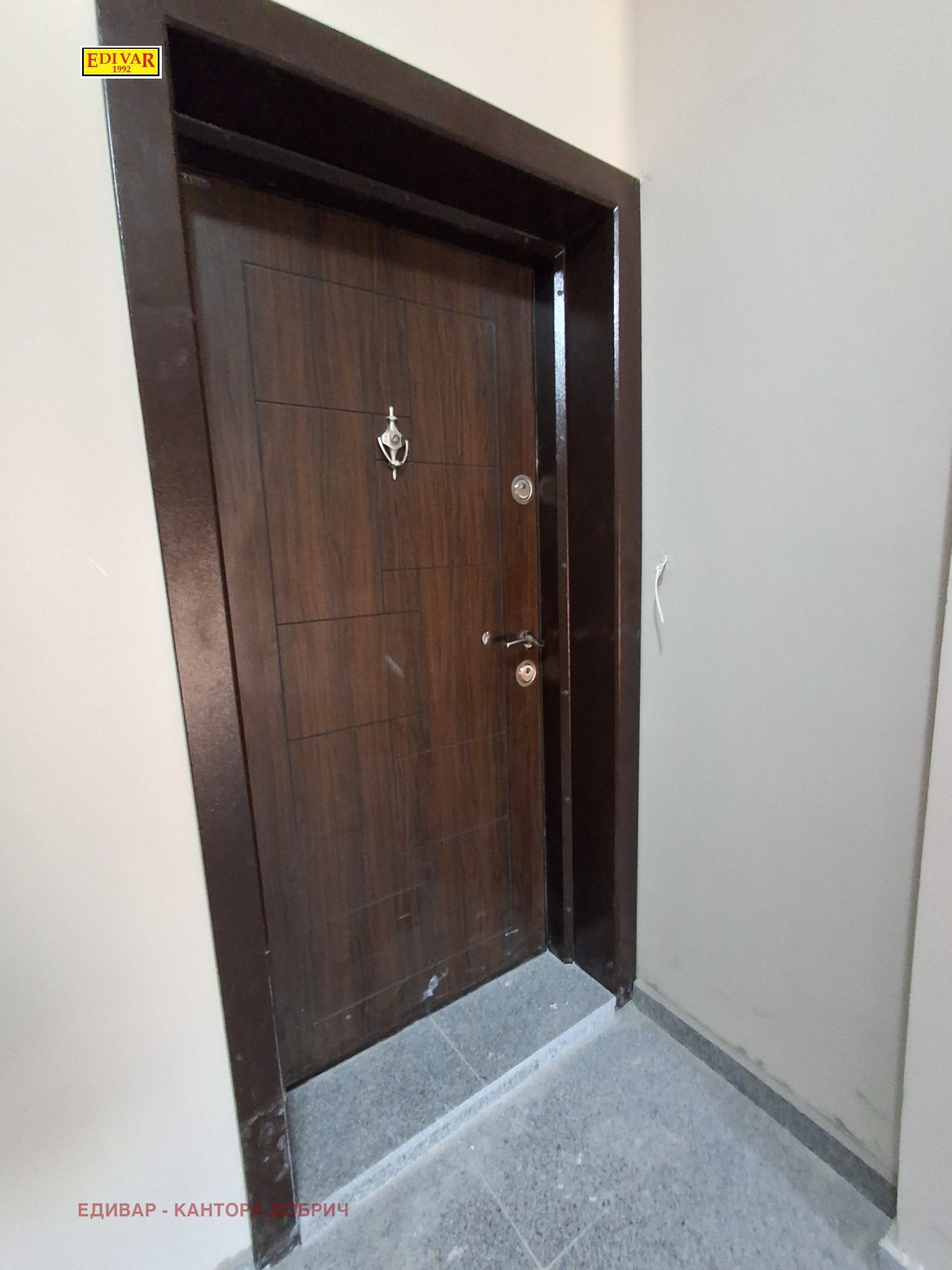 Продава 3-СТАЕН, гр. Добрич, Център, снимка 2 - Апартаменти - 43921112