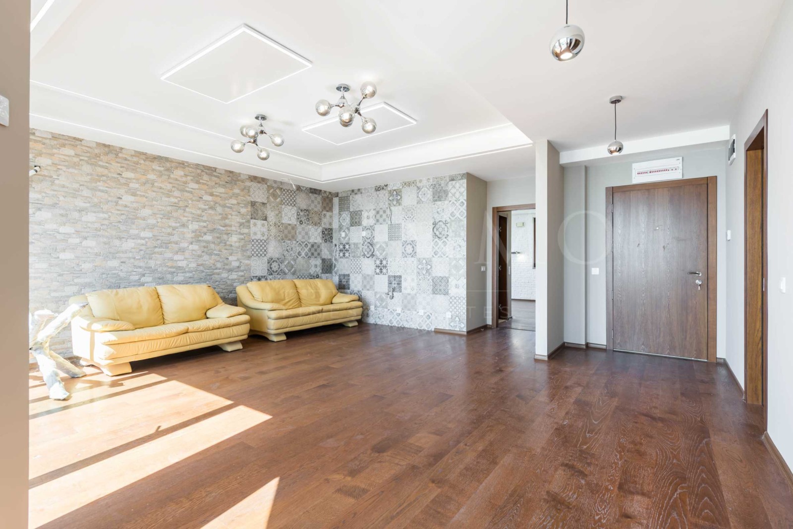 Продава МНОГОСТАЕН, гр. Балчик, област Добрич, снимка 4 - Апартаменти - 54879774