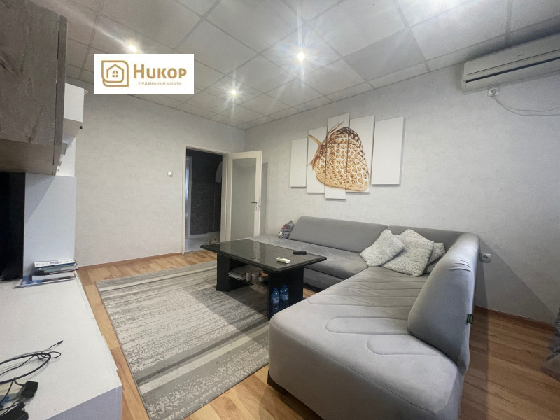 Продава 3-СТАЕН в област Стара Загора, гр. Раднево - 66 кв.м / 45 000 € » 88 012.35 лв., НИКОР