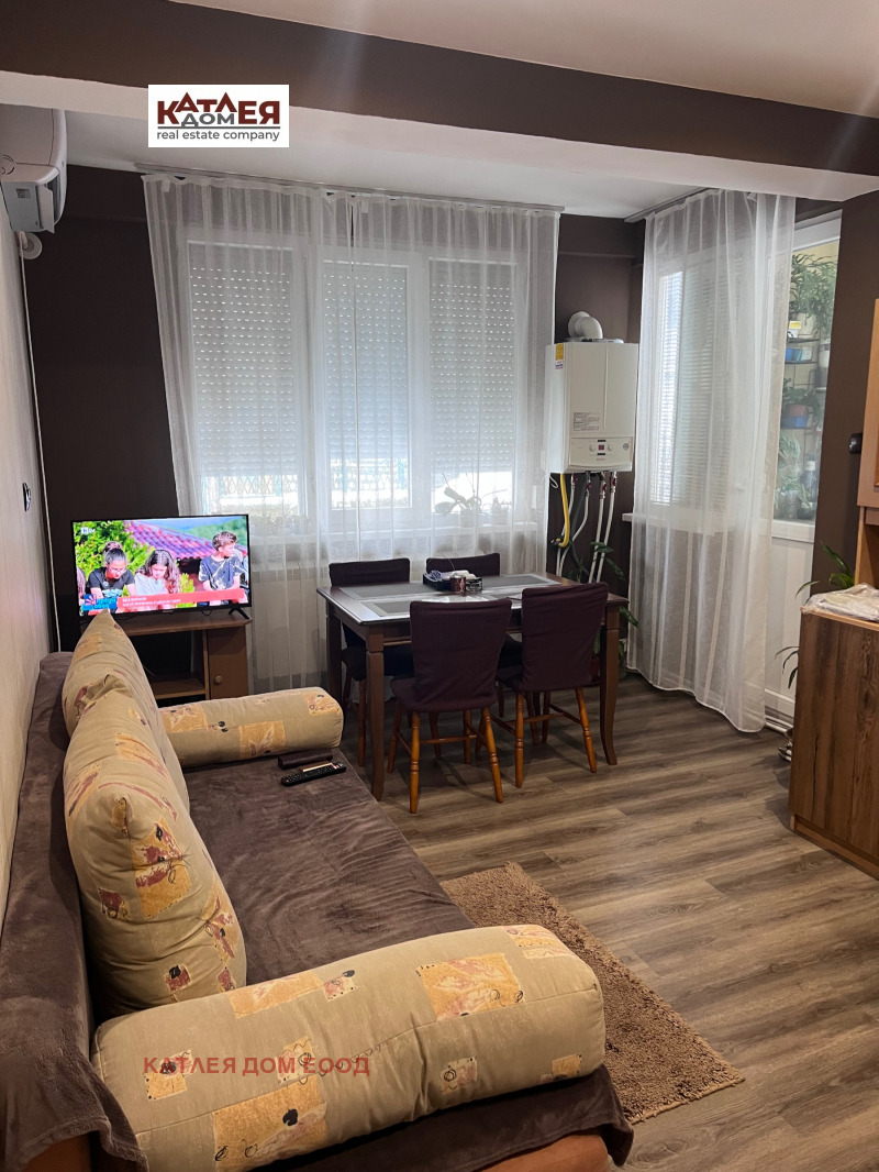 Продава ЕТАЖ ОТ КЪЩА, гр. Враца, Център, снимка 2 - Етаж от къща - 53068889