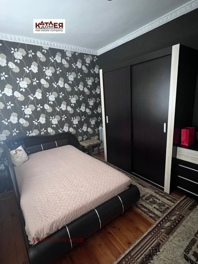 Продава ЕТАЖ ОТ КЪЩА, гр. Враца, Център, снимка 9 - Етаж от къща - 53068889