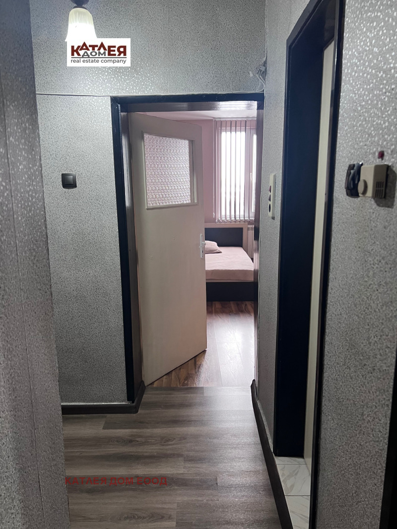 Продава ЕТАЖ ОТ КЪЩА, гр. Враца, Център, снимка 12 - Етаж от къща - 53068889