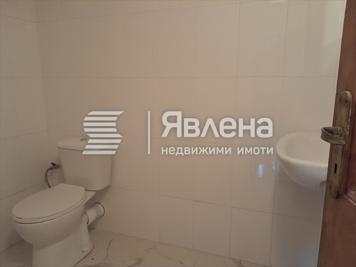 Продава КЪЩА, с. Малки Воден, област Хасково, снимка 13 - Къщи - 47381569