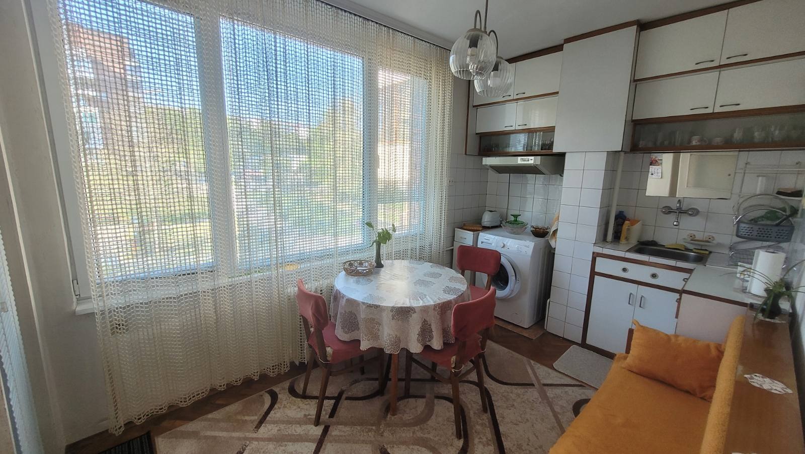 Продава 2-СТАЕН, гр. Велико Търново, Колю Фичето, снимка 2 - Апартаменти - 54470011
