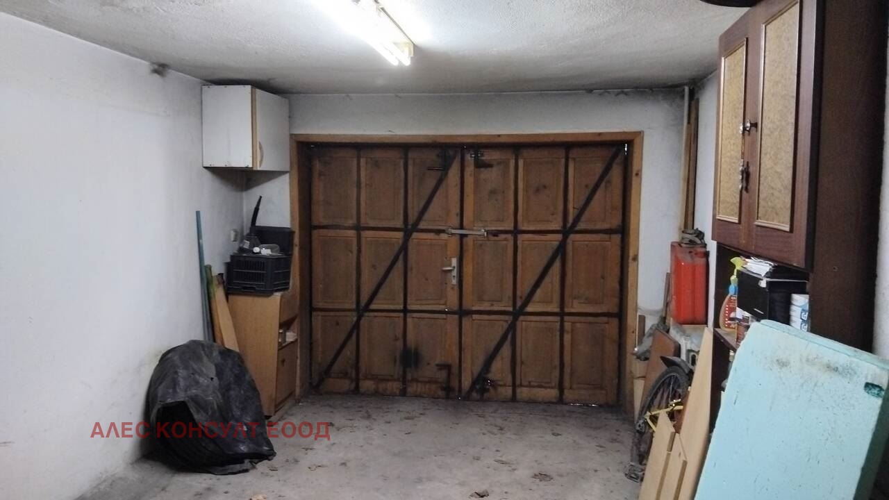 Продава ГАРАЖ, ПАРКОМЯСТО, гр. София, Гоце Делчев
