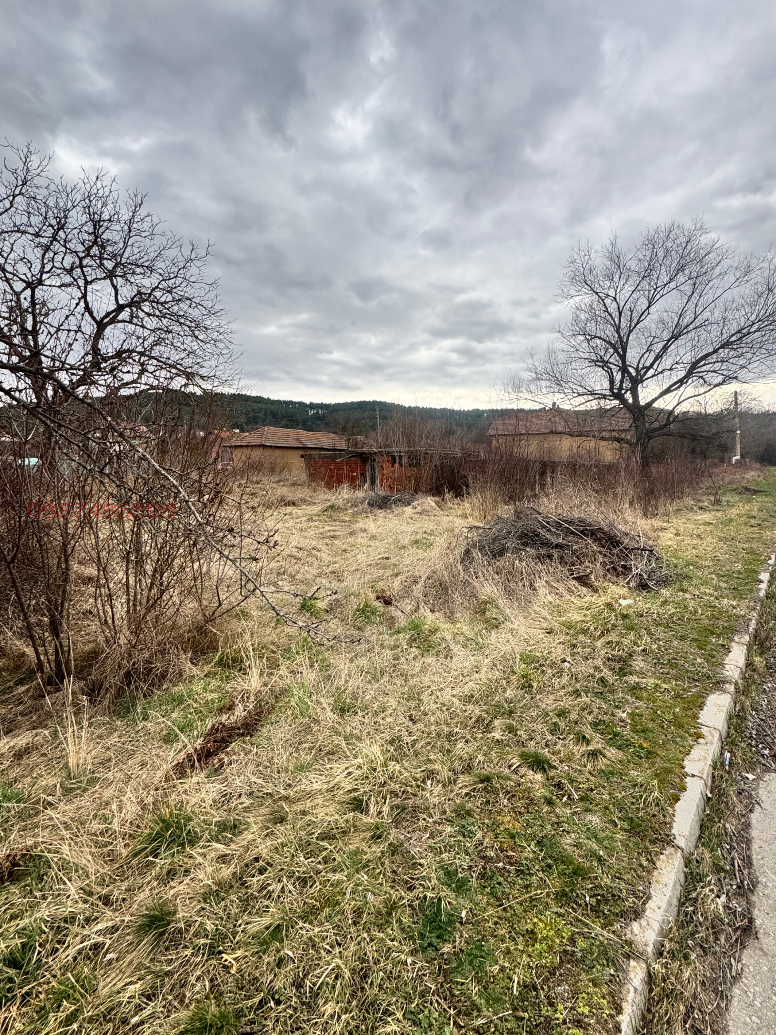 Продава БИЗНЕС ИМОТ, с. Извор, област Перник