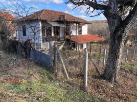 Casa Katrishte, región Kyustendil 1