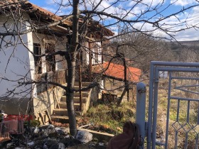 House Katrishte, region Kyustendil 13