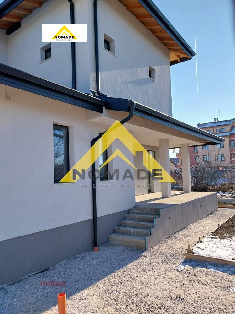 Продава КЪЩА, гр. Пловдив, Остромила, снимка 3 - Къщи - 52988109