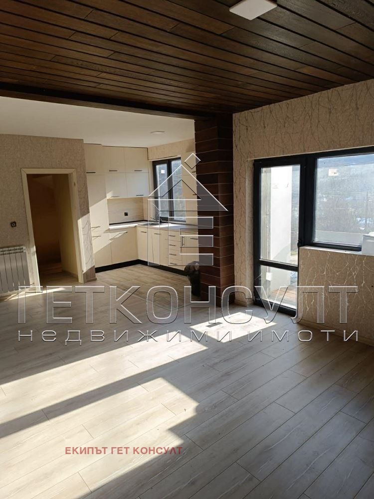 Продава КЪЩА, с. Долище, област Варна