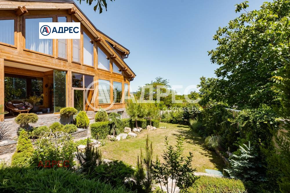 Продава КЪЩА, гр. Варна, Изгрев