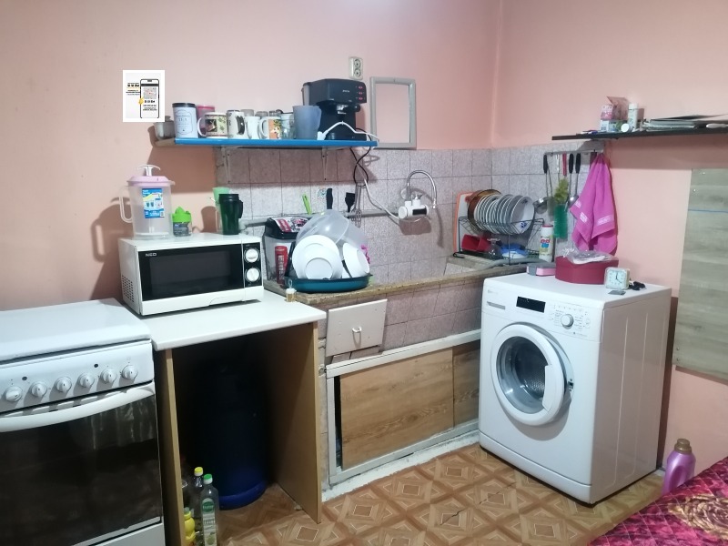 Продава КЪЩА, гр. Добрич, Кралска зона, снимка 1 - Къщи - 48931796