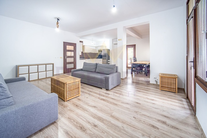 Продава КЪЩА, гр. Балчик, област Добрич