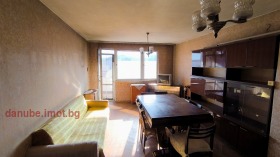 2 chambres Chirok tsentar, Rouse