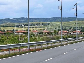 Οικόπεδο Καμεναρ, περιοχή Μπουργκάς 1