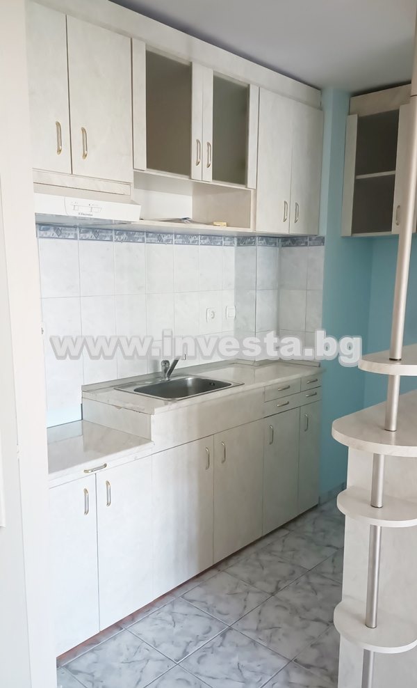 Продава 2-СТАЕН, гр. Пловдив, Кючук Париж, снимка 3 - Aпартаменти - 47415929