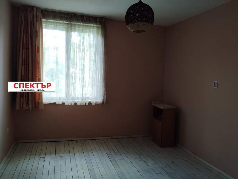 Na prodej  1 ložnice Pernik , Centar , 54 m2 | 90076997 - obraz [5]