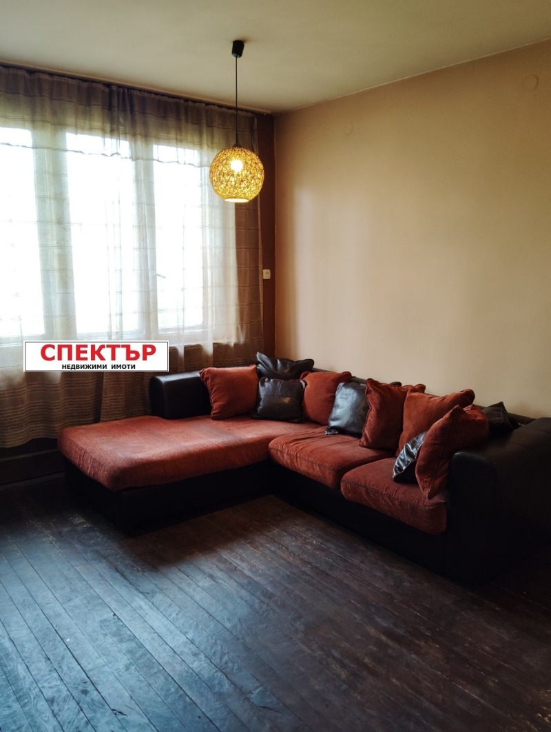 Na prodej  1 ložnice Pernik , Centar , 54 m2 | 90076997 - obraz [2]