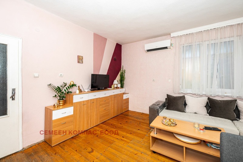 Til salgs  3+ soverom Plovdiv , Mladesjki Halm , 126 kvm | 80168617 - bilde [5]
