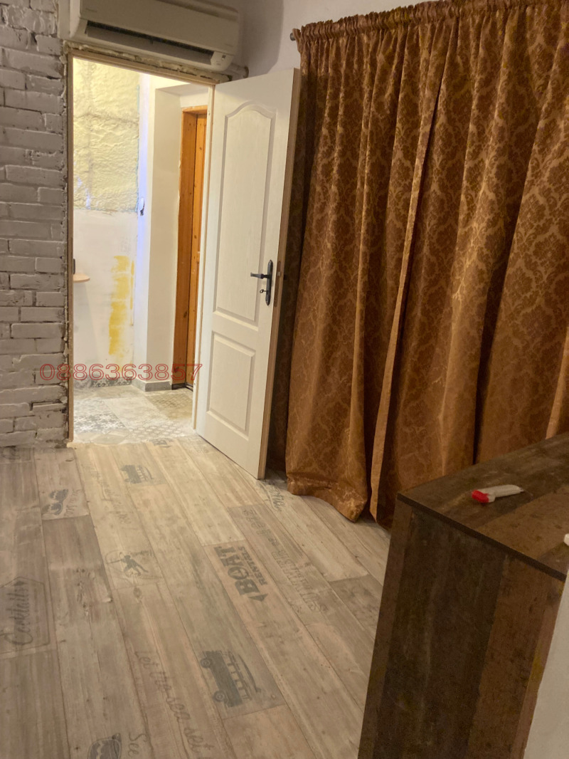 Продава ЕТАЖ ОТ КЪЩА, гр. Русе, Център, снимка 8 - Етаж от къща - 53172032