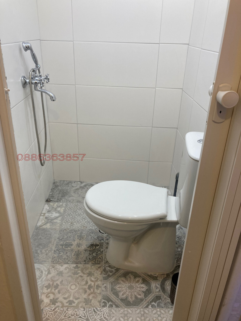 Продава ЕТАЖ ОТ КЪЩА, гр. Русе, Център, снимка 10 - Етаж от къща - 53172032