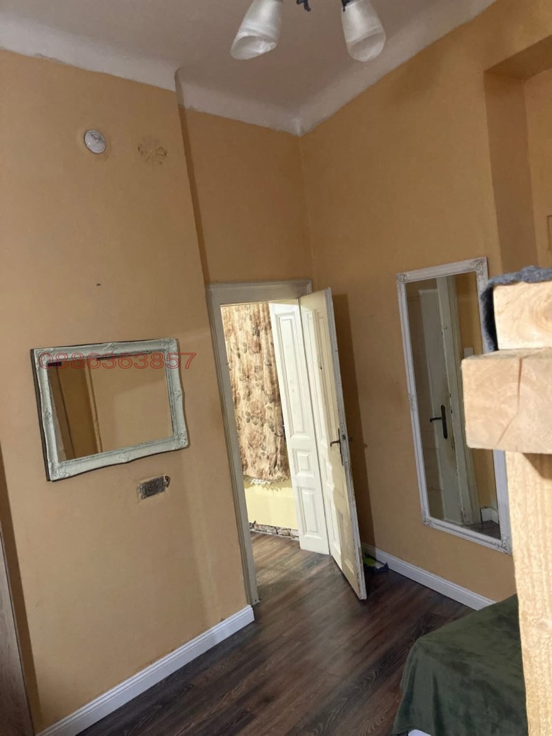 Продава ЕТАЖ ОТ КЪЩА, гр. Русе, Център, снимка 4 - Етаж от къща - 53172032