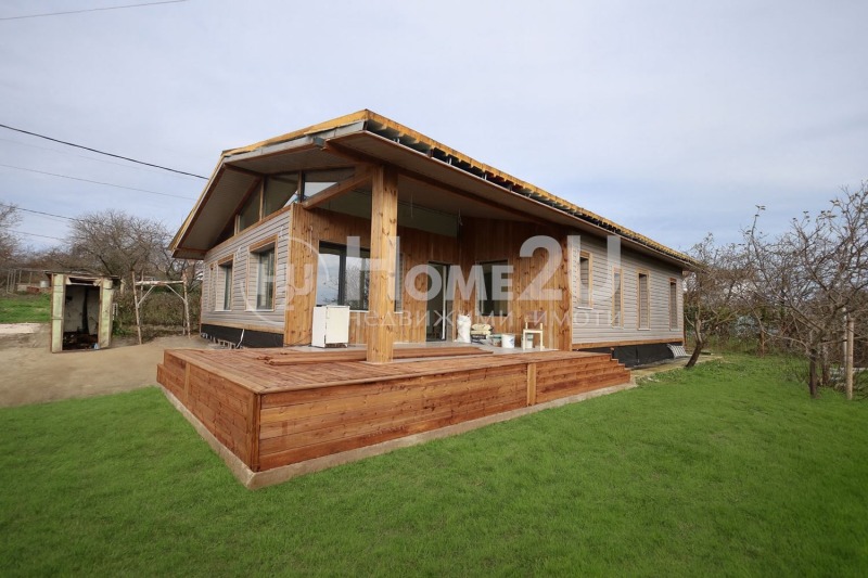 Продава КЪЩА, 156 кв.м.249 900 €488 761.92 лв.град Варна, м-т Добрева чешма 06:51 на 13 Декември 2025 Продава КЪЩА, 156 кв.м.249 900 €488 761.92 лв.град Варна, м-т Добрева чешма 06:51 на 13 Декември 2025