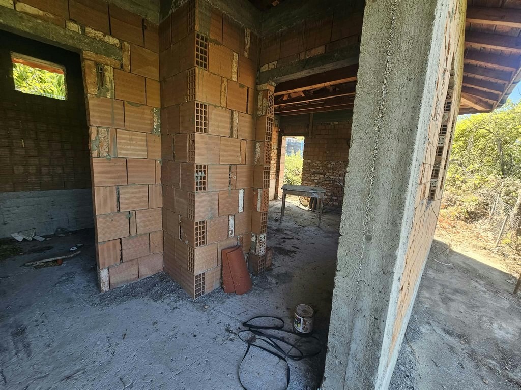 Продава ВИЛА, с. Брош, област Кърджали, снимка 17 - Вили - 54952774
