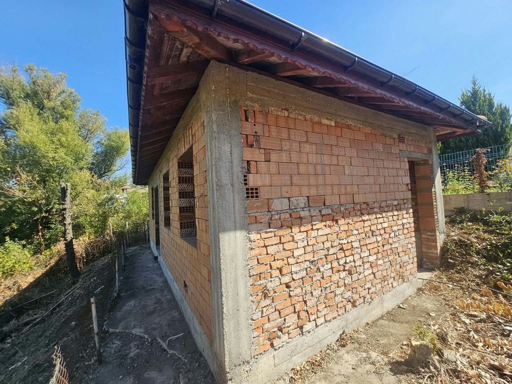 Продава ВИЛА, с. Брош, област Кърджали, снимка 8 - Вили - 54952774