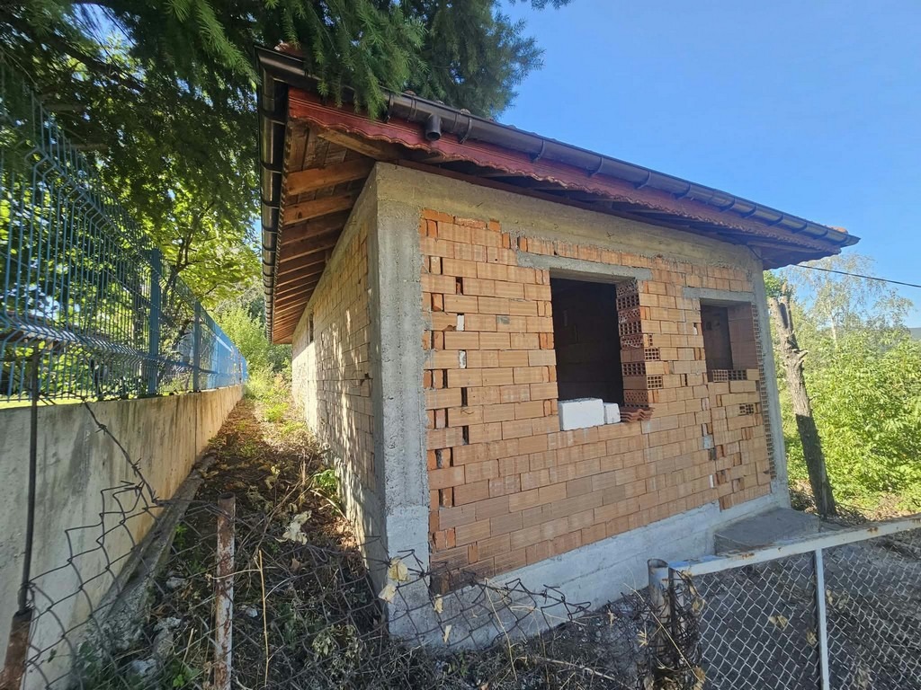 Продава ВИЛА, с. Брош, област Кърджали, снимка 7 - Вили - 54952774