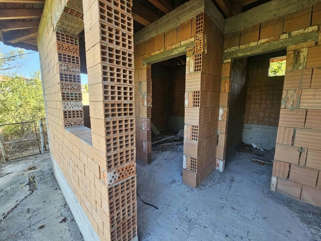 Продава ВИЛА, с. Брош, област Кърджали, снимка 16 - Вили - 54952774