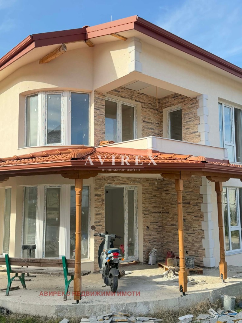 Продава КЪЩА в област Пловдив, с. Марково - 225 кв.м / 339 000 € » 663 026.37 лв., АВИРЕКС НЕДВИЖИМИ ИМОТИ