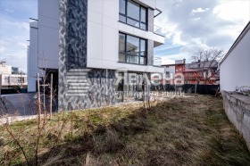 Hus Dragalevtsi, Sofia 7