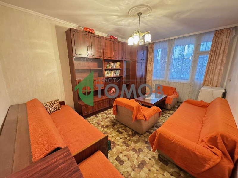 Продава  1-стаен град Шумен , Математическа гимназия , 45 кв.м | 70643718 - изображение [2]