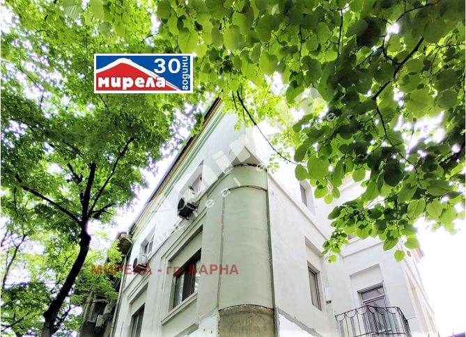 Продава КЪЩА, град Варна, Център • 450000 € / 880123.50 лв. • 66355987 1