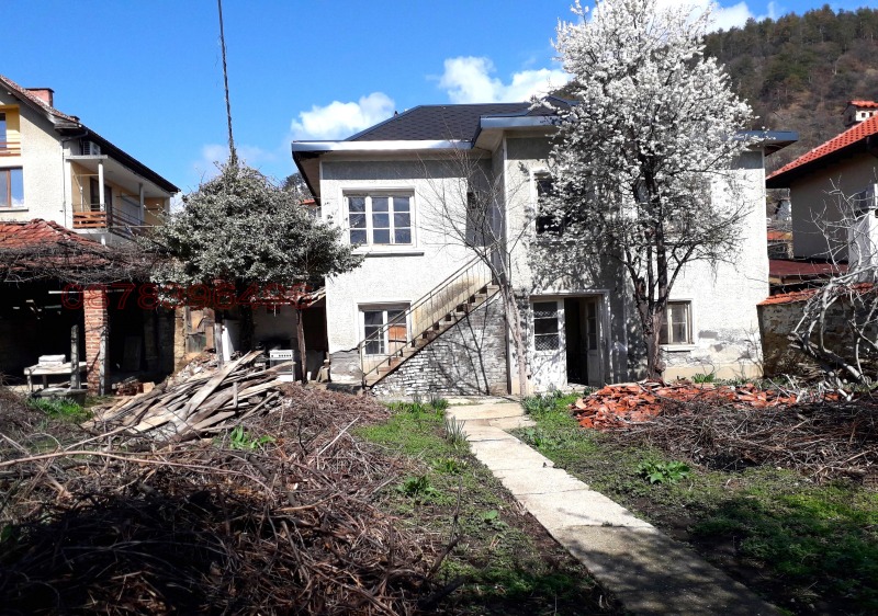 Продава КЪЩА в област Стара Загора, гр. Мъглиж - 100 кв.м / 49 800 € » 97 400.33 лв.