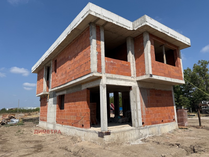 Продава КЪЩА в област Пловдив, с. Крумово - 216 кв.м / 245 000 € » 479 178.35 лв., ДИМЕТРА
