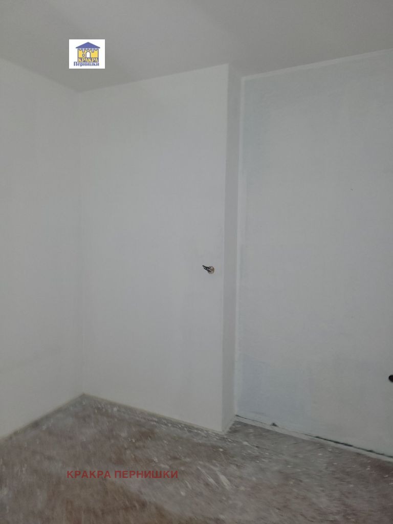 Продава 1-СТАЕН, гр. Перник, Център, снимка 2 - Апартаменти - 52642377