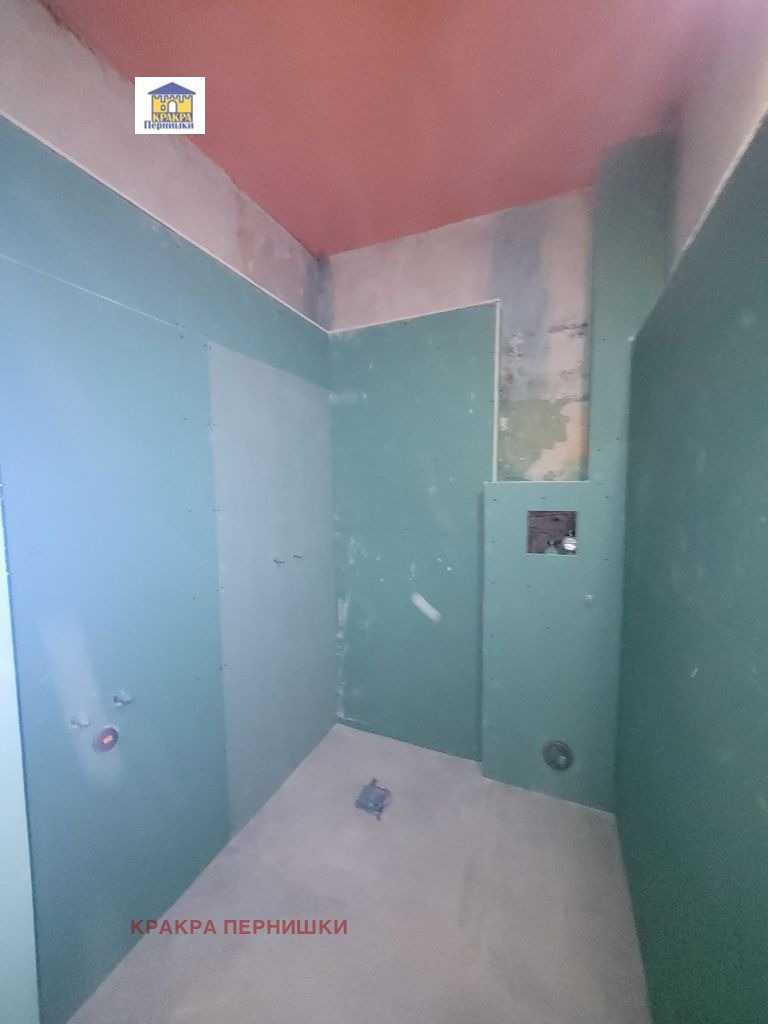 Продава 1-СТАЕН, гр. Перник, Център, снимка 6 - Апартаменти - 52642377