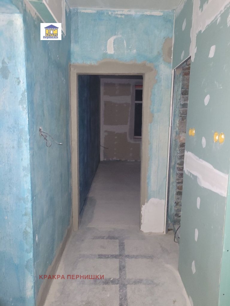 Продава 1-СТАЕН, гр. Перник, Център, снимка 3 - Апартаменти - 52642377