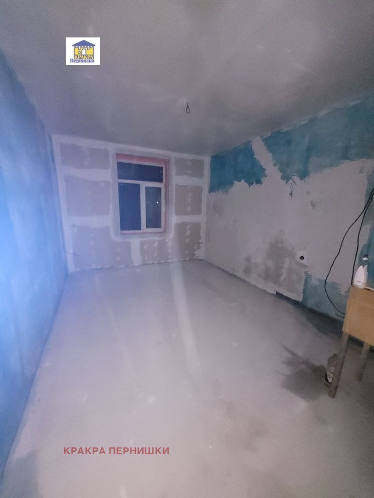 Продава 1-СТАЕН, гр. Перник, Център, снимка 10 - Апартаменти - 52642377