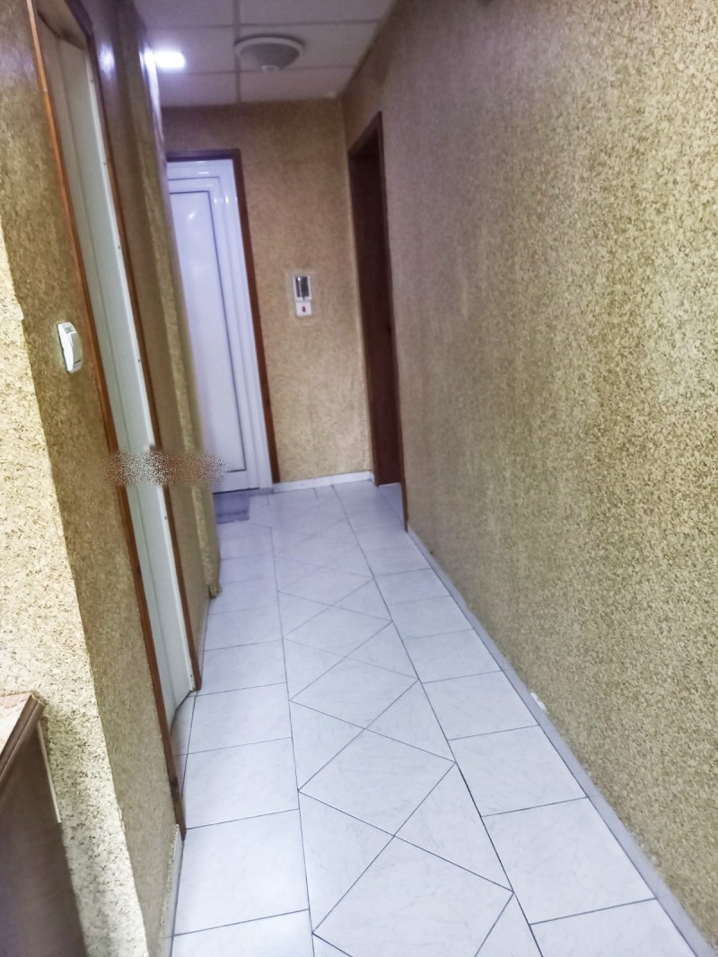 Продава 2-СТАЕН, гр. Шумен, Еверест, снимка 4 - Апартаменти - 53388577