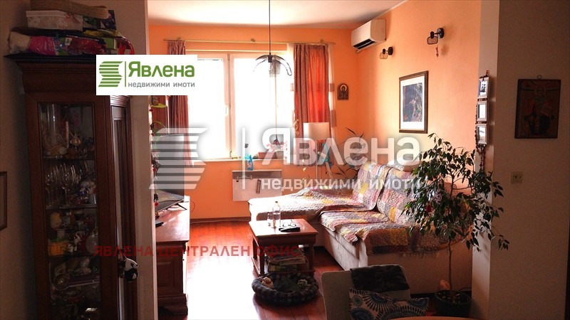 Продава  3-стаен, град София, Център •  320 000 EUR • ID 63835700 — holmes.bg - [1] 