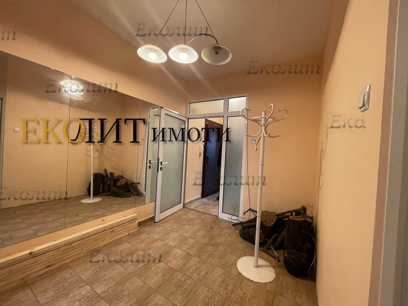 Продава ОФИС, гр. София, Център, снимка 2 - Офиси - 54124921